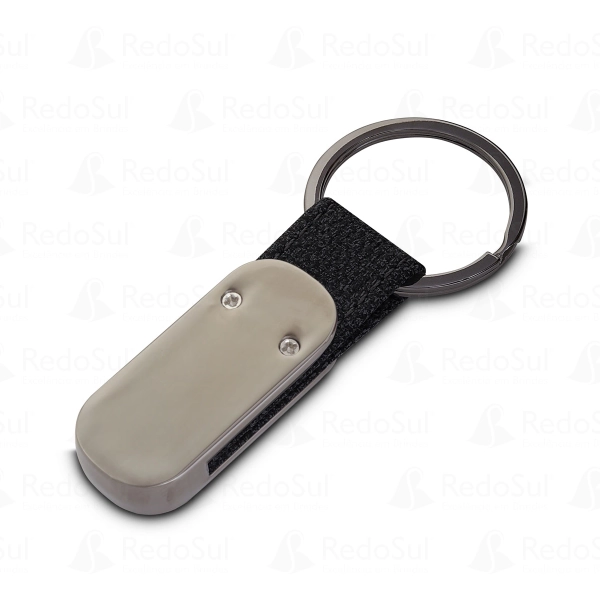 Chaveiro personalizado produzido em liga de zinco, ferro e PU